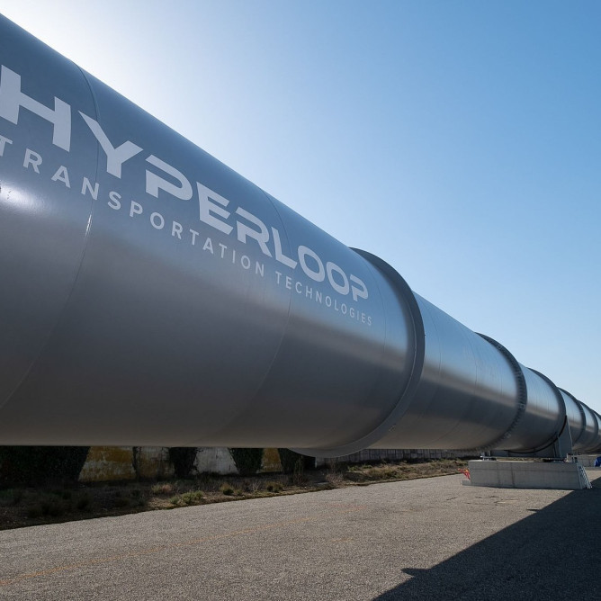 Hyperloop : A High-Speed Challenge still facing Several Obstacles