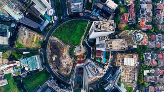 Vue aérienne de hautes tours d'habitation ou de bureaux