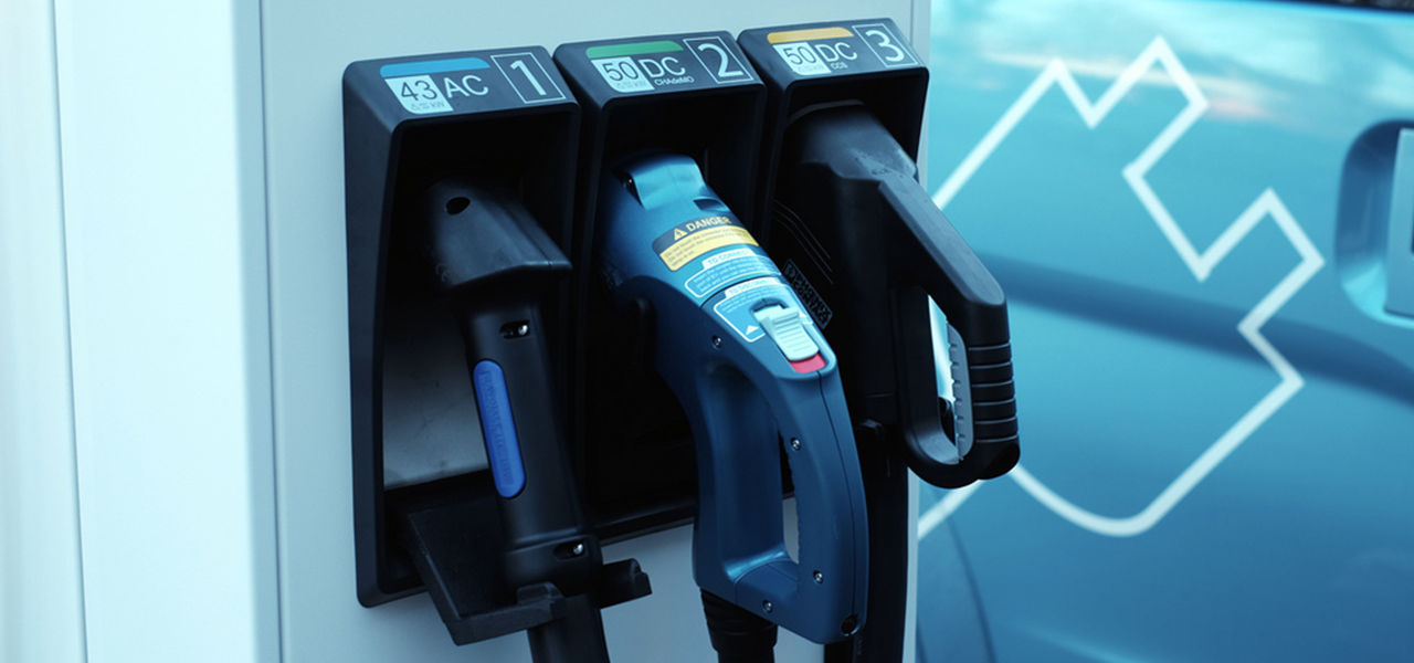 Stationary battery storage : Electric car charging station